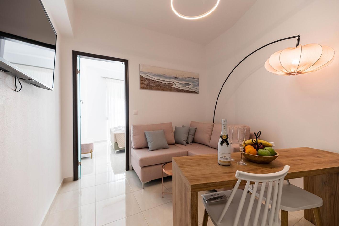 Archangelos Sky Junior Apartment Екстериор снимка